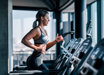 woman-easing-back-into-gym-workouts