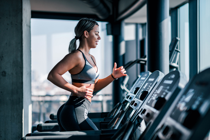 woman-easing-back-into-gym-workouts