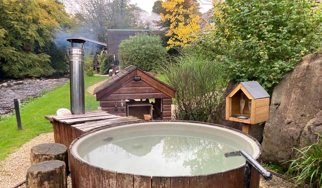 Outdoor hot tub