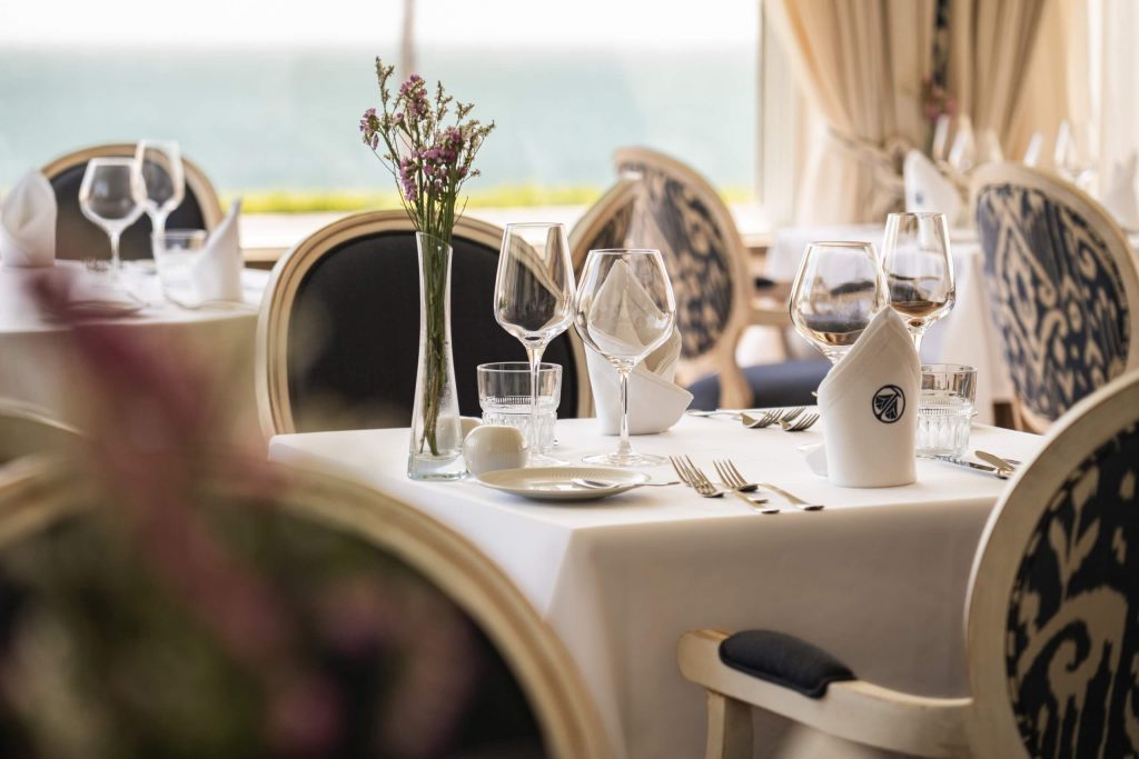 A table in the Sea Senses restaurant at Longevity Senses Cascais