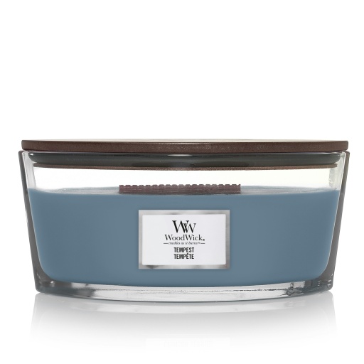 A Woodwick Tempest Large Yankee Candle