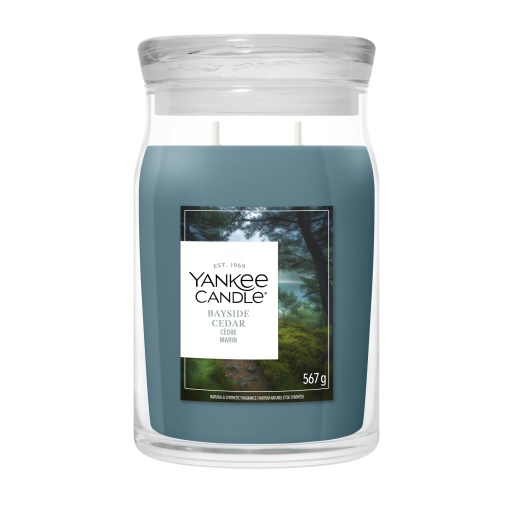 A Bayside Cedar Signature Large Jar Yankee Candle